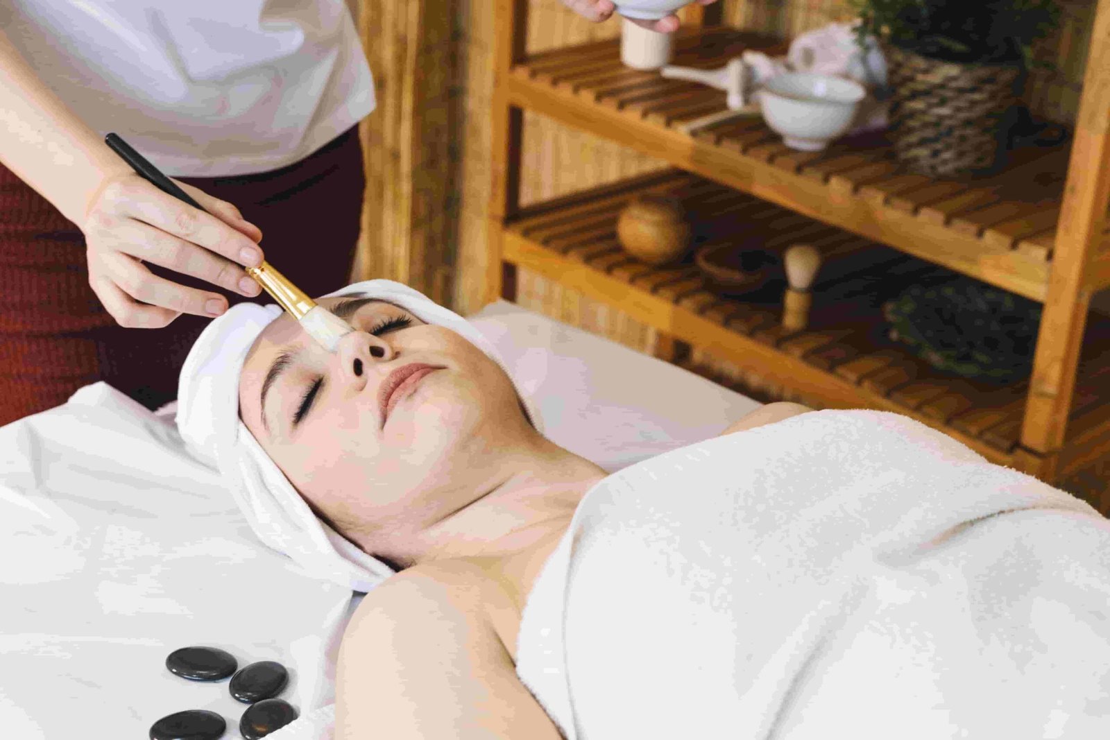 terapi-brightening-di-lavalen-medica-rahasia-kulit-cerah-dan-glowing