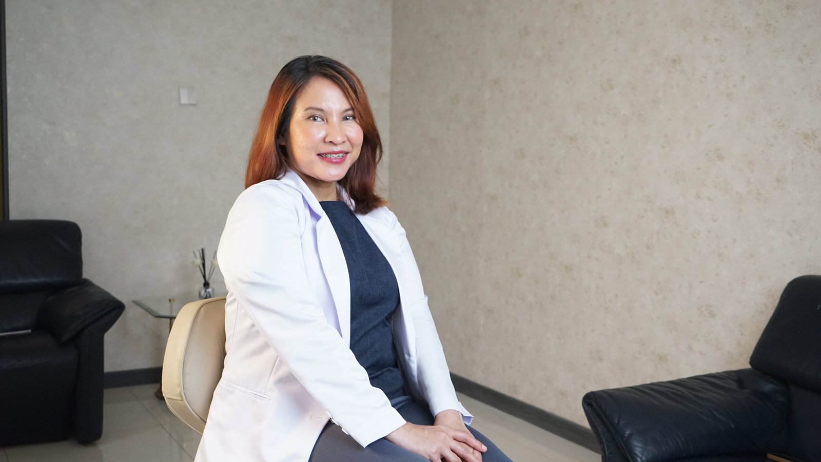 dr. Devy Caroline, Sp.DVE