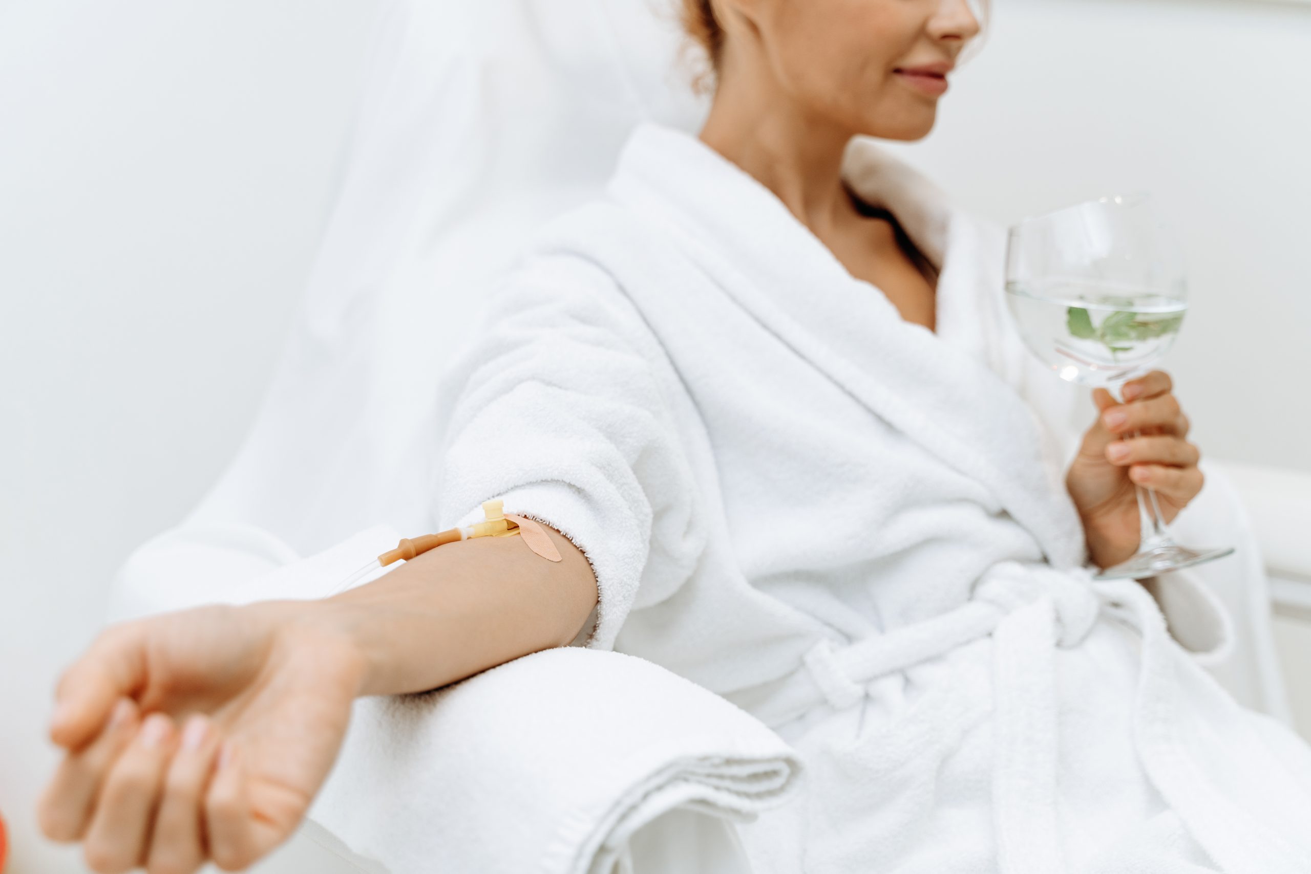 NAD+ Drips: Tingkatkan Energi & Perlambat Penuaan Sel lavalen medica